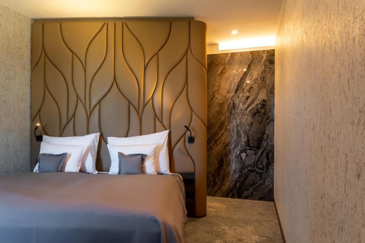 Theatre Hotel Оломоуц Екстериор снимка