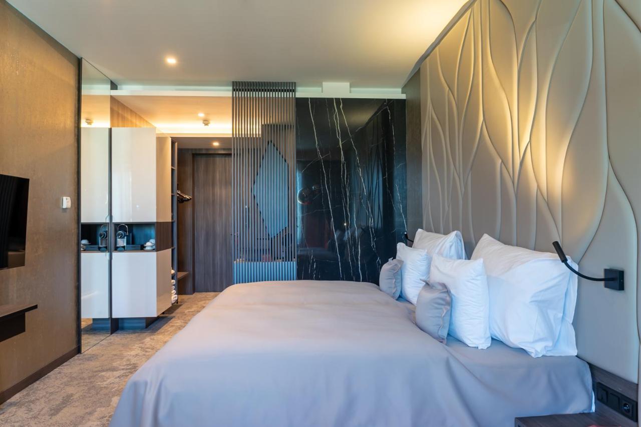 Theatre Hotel Оломоуц Екстериор снимка