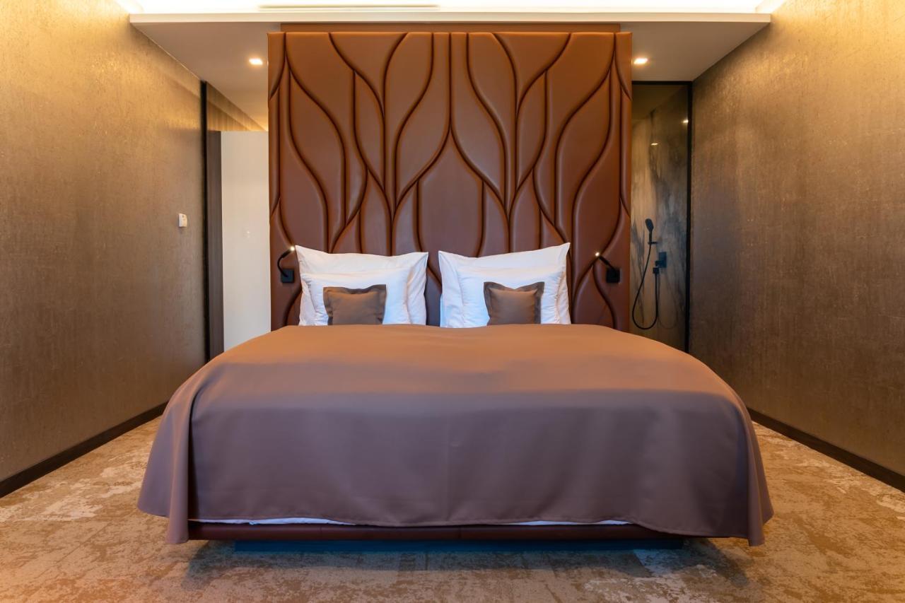 Theatre Hotel Оломоуц Екстериор снимка