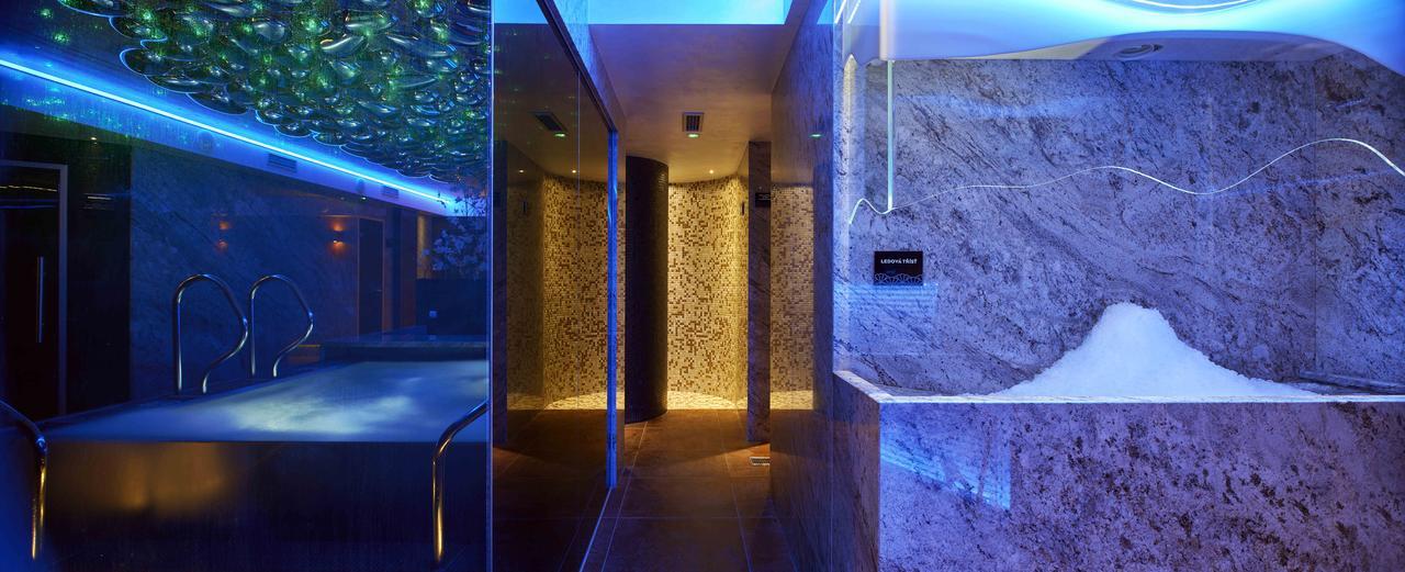 Theatre Hotel Оломоуц Екстериор снимка