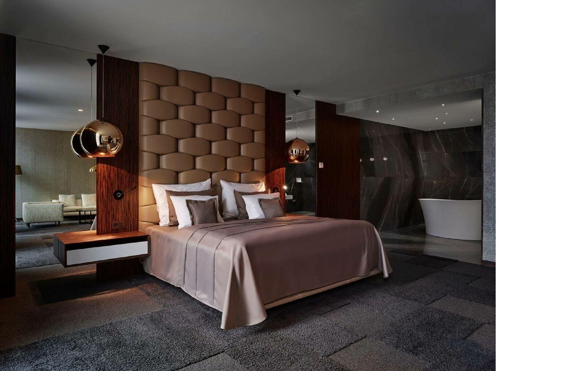 Theatre Hotel Оломоуц Екстериор снимка